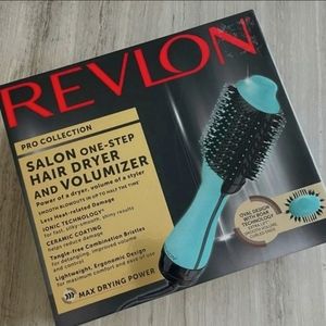 Revlon One Step New in Box Hair Dryer Brush